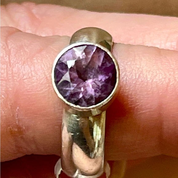 2ct AMETHYST set in Sterling Ring. Winner! MOST UNIQUE STONE & SETTING! MUST SEE - Picture 11 of 16